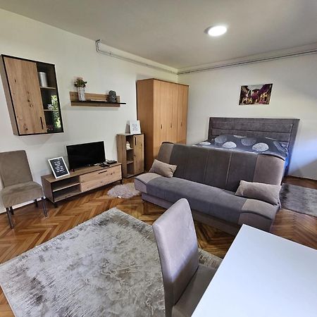 Aloha Apartment Novi Pazar Kültér fotó
