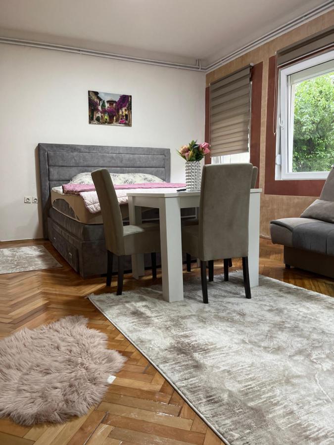 Aloha Apartment Novi Pazar Kültér fotó